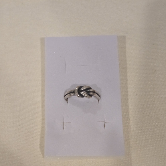 James Avery Eternal Knot RETIRED Sterling Silver Ring - 7.75 - Picture 8 of 9